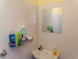 Lux Suites Trm drive Studio Apartments