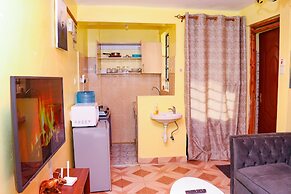 Lux Suites Trm drive Studio Apartments