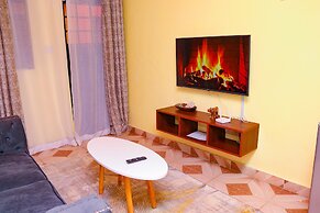 Lux Suites Trm drive Studio Apartments