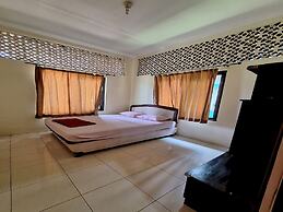 OYO 93280 Villa Efita