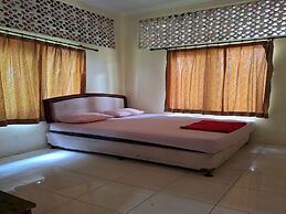OYO 93280 Villa Efita