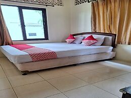 OYO 93280 Villa Efita