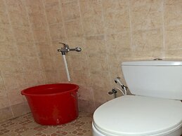 OYO 93280 Villa Efita