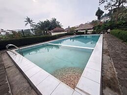 OYO 93280 Villa Efita