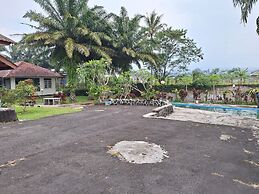 OYO 93280 Villa Efita