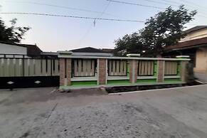 Hotel O Sengon Kostel Syariah