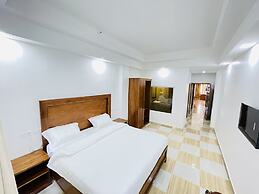 PULICKAL HEIGHTS HOTEL