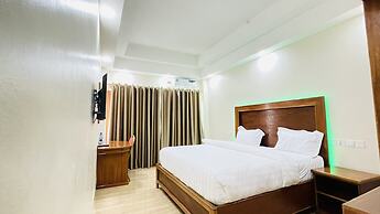 PULICKAL HEIGHTS HOTEL