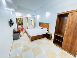 PULICKAL HEIGHTS HOTEL