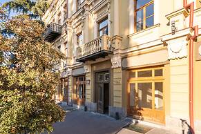 H&B apartments Atoneli
