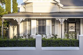 Middedorp Villa and Apartments