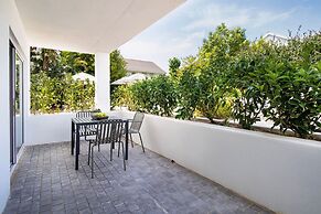 Middedorp Villa and Apartments