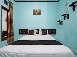 Capital O 93262 Hotel Cherish 2