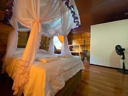 SACHA ÑAMPI ECOLODGE