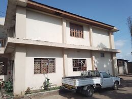 Kinyaiya's Farm Lodge