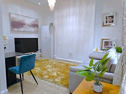 Botanic Apartment Central-Parking-sleep3