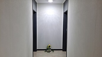 Yolo House