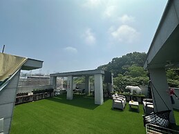 Yolo House