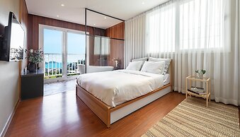 Friemily Pool Villa & Hotel