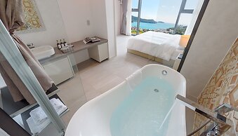 Friemily Pool Villa & Hotel