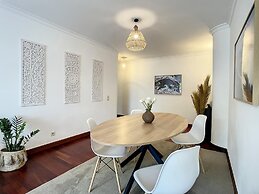 Tropical Pearl by Atlantic Holiday