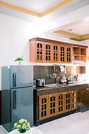 Arka's Elegant Condos