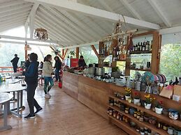 Alunis Retreat