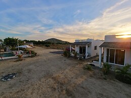 Vista Sierra Laguna