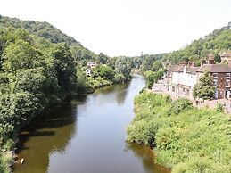 The Arms House