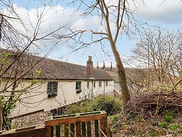 The Arms House