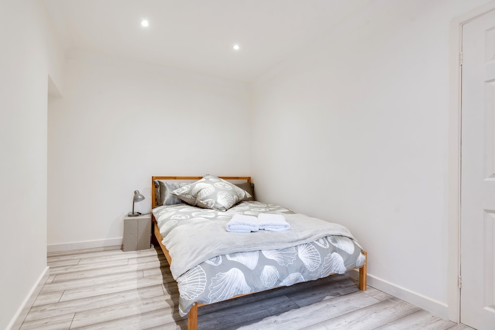 Bright & Spacious 2-Bedroom House