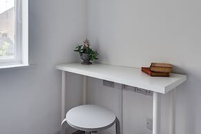 Bright & Spacious 2-Bedroom House