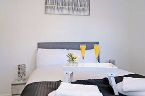 Orange Apartments - Belgrave Mansions