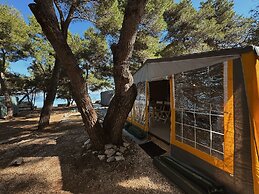 Room-caravan Near the sea 2
