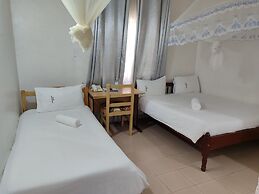 Garden Courts Hotel Masaka