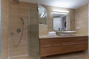 Huge Pampering Villa 5 BR with Jacuzzi