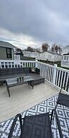 2 Bed Caravan - Sleeps 6 - Parking - Pets