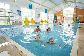 2 Bed Caravan - Sleeps 6 - Parking - Pets