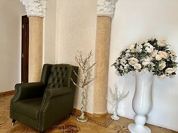 SANTA VILLA HOTEL