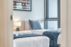 Signature Broadbeach - GCLR