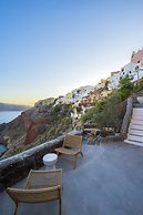 Oia Waves by SV