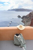 Oia Waves by SV