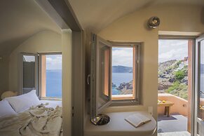Oia Waves by SV