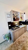 Lux Suites Royal Suburbs Apartments