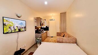Lux Suites Royal Suburbs Apartments
