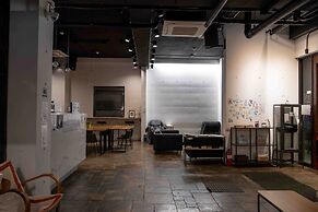 Canvas Black Guesthouse