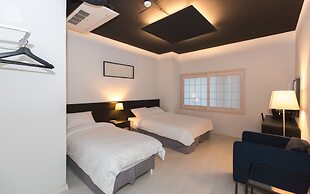Canvas Black Guesthouse