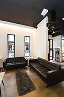 Canvas Black Guesthouse