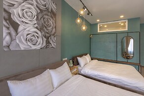 Seven A Hotel