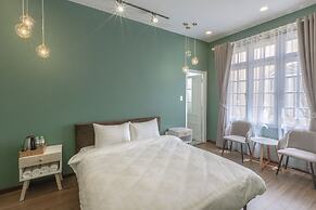 Seven A Hotel